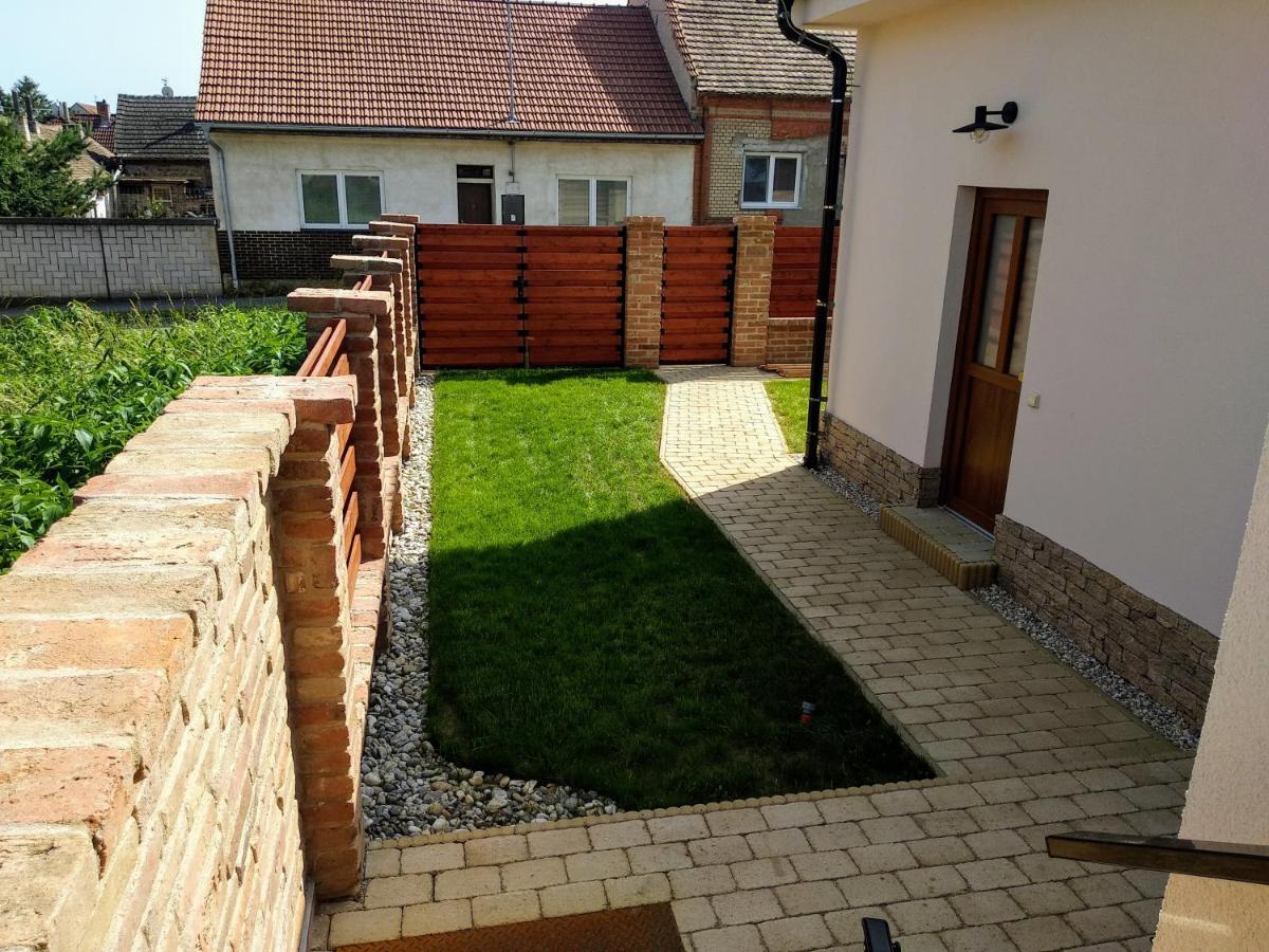 Penzion Mikulecky Kutloch Mikulcice Bagian luar foto